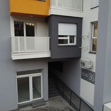 Green Apartment 斯科普里 外观 照片